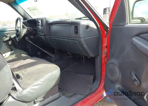 2000 Chevrolet Silverado 1500 из США, поврежденный, VIN 2GCEK19V7Y1212625